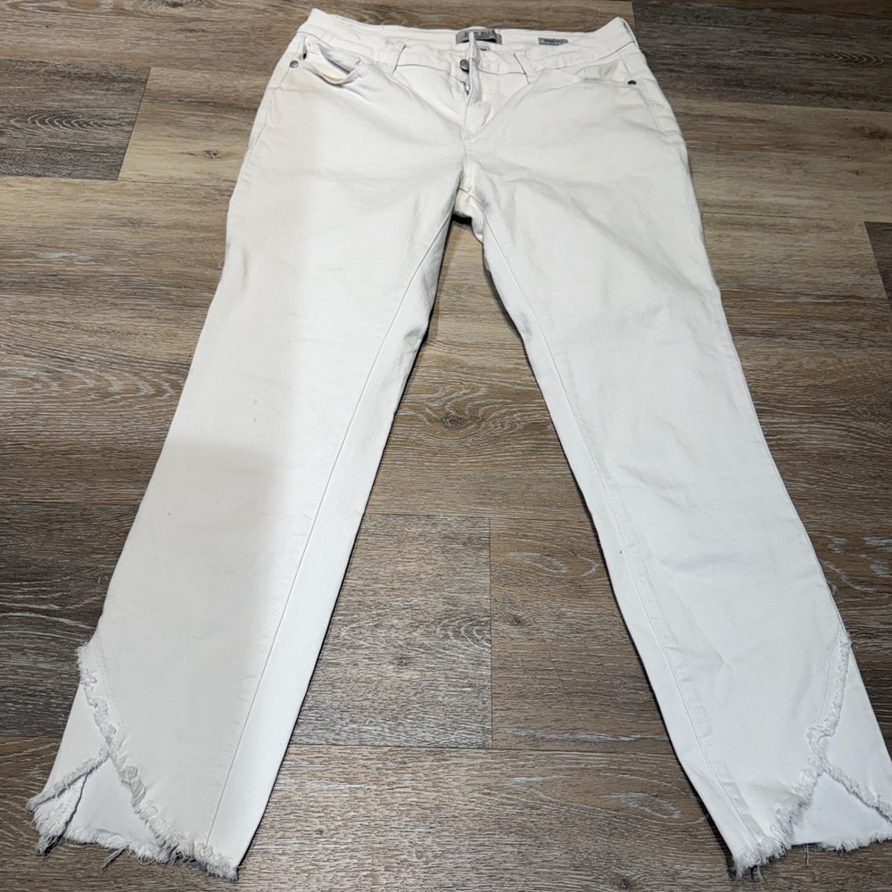 Judy Blue White Ankle Crop Frayed Hem Jeans